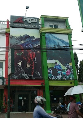 Rei Store Cibubur, Author: marius ferdinand Turambi