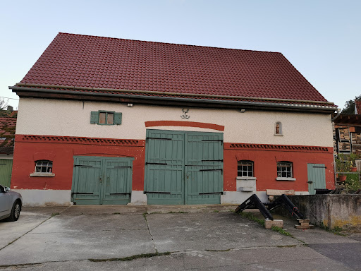 Altes Wirtschaftsgebäude mit Bildstock - Thumbnail