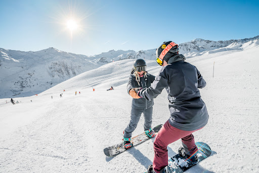 Arc Aventures By Evolution 2 Skiing School - Thumbnail