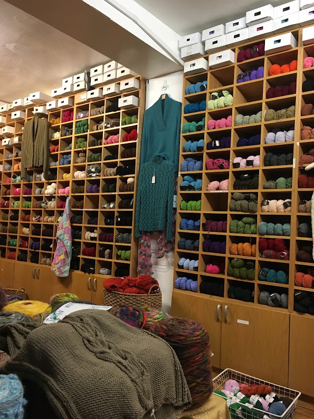School Products Yarns