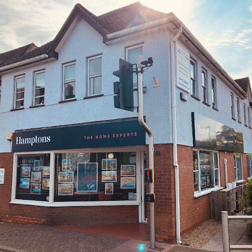 Hamptons Estate Agents Gerrards Cross - Thumbnail