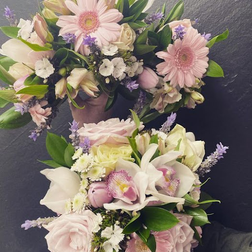 Victoria Rhodes Flowers - Thumbnail