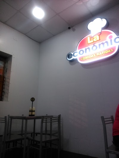 Photos of La Econ&oacute;mica
