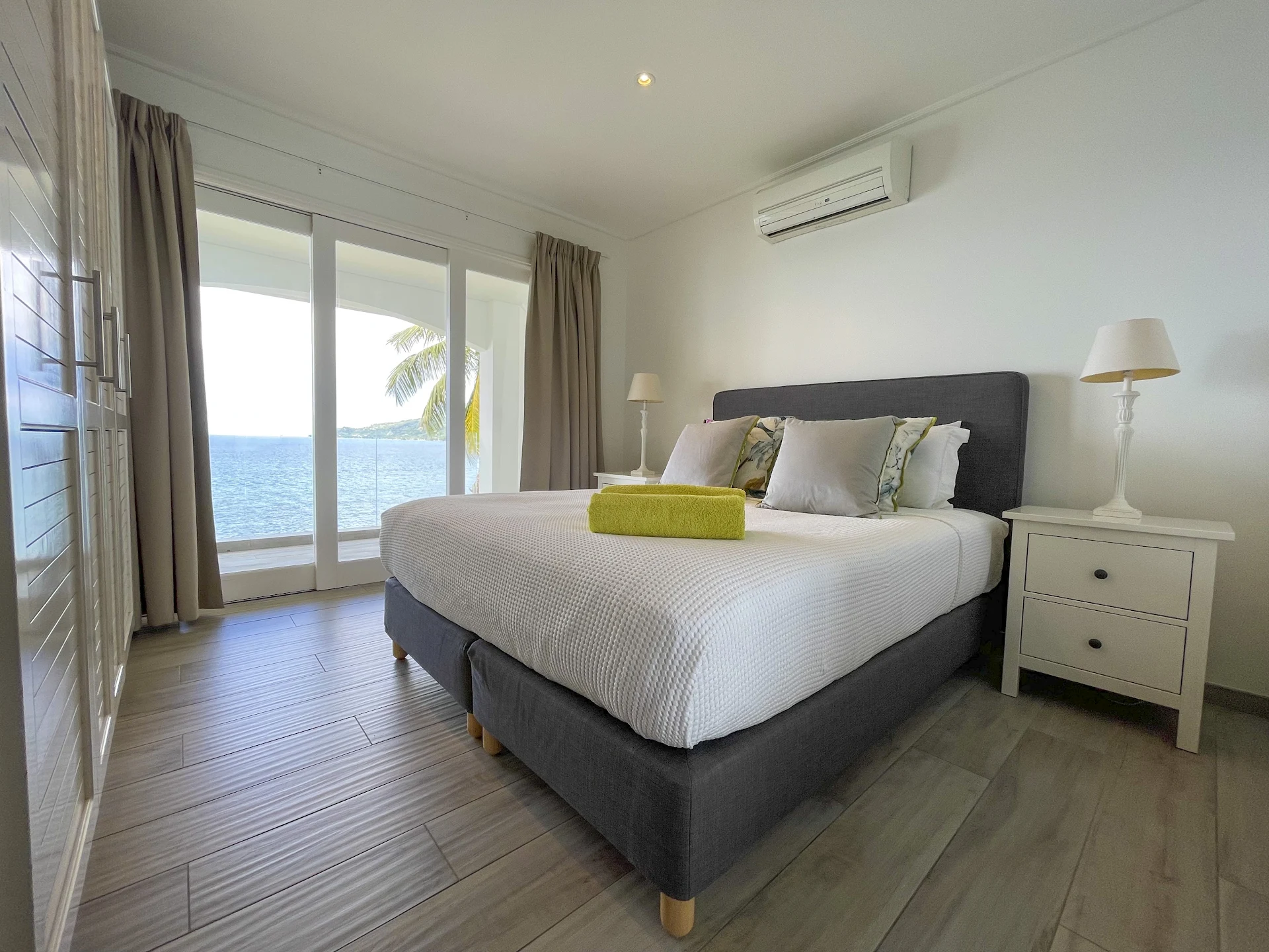 VallonEnd Beachfront Villa