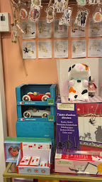 Photo n°8 de Maison Chaton Paris - Jeux et Jouets Créatifs, Ateliers créatifs, Événements Privés et Corporate à Paris (Fabricant de jouets)