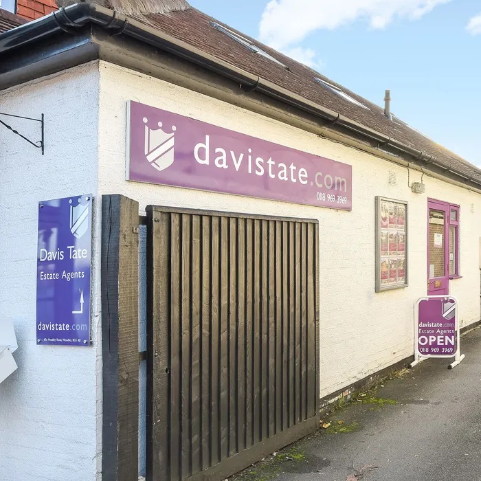 Davis Tate Estate Agents Woodley photo 2