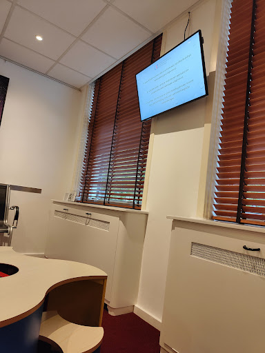 Amsterdamse Kliniek voor Cosmetische Tandheelkunde en Implantologie - Thumbnail