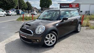 Photo n°6 de i.s auto à Magenta (Vendeur de voitures d'occasion)