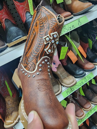 Rocky Mountain Hats & Boots - Thumbnail