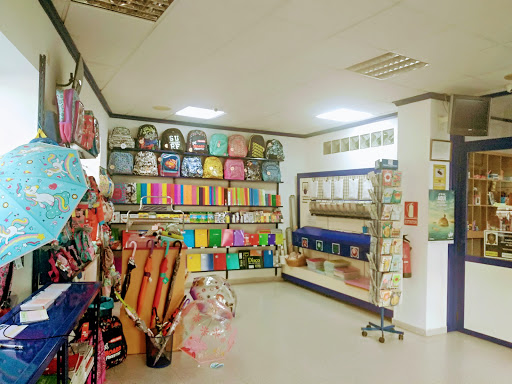 Papelería Oeste. material escolar, oficina, fotocopias y servicio de paquetería