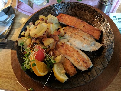 Photos of Biergarten im Upholmhof