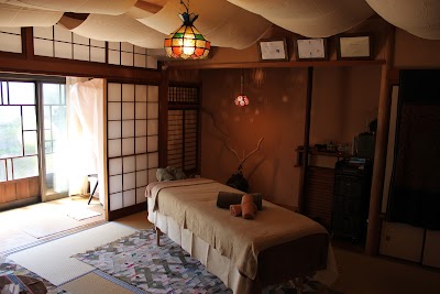 ゆら氣処 manik (マニィク）