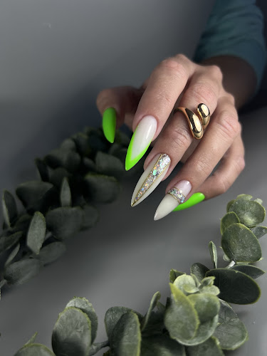 Nagelstudio by Natalie Babik