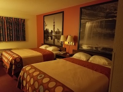 Photos of Super 8 Washington/Peoria Area