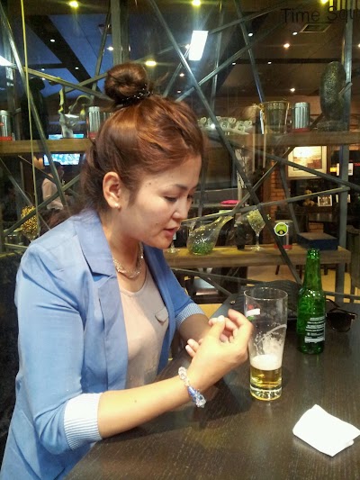 bar
