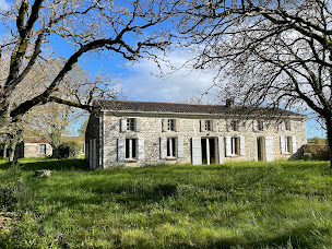 Photo n°9 de Agence de l'Abbaye - Saint-Savinien à Saint-Savinien (Agence immobilière)