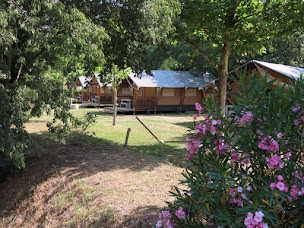 Photo n°28 de Camping La Garenne à Saint-Laurent-du-Pape (Piscine)