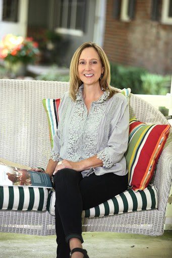 Mary Norris with Jaqua Realtors Logo