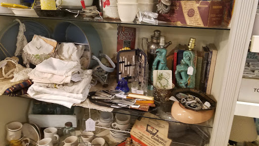 Nobleboro Antique Exchange - Thumbnail