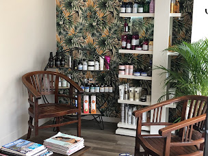 Photo n°6 de Eloni Jordan à Igny (Salon de coiffure)