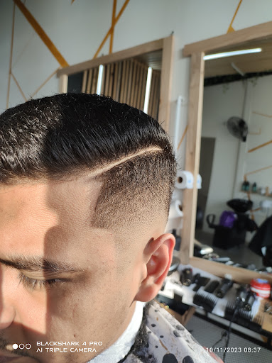 OLYMPUS "place of gods" BARBER SHOP