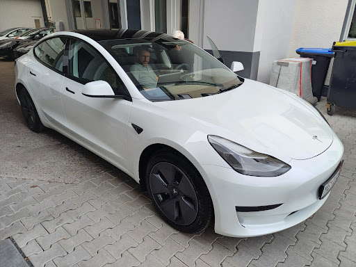 Autozentrum Schmitz -Ihr Tesla Spezialist- - Thumbnail