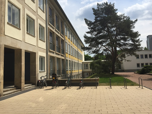 6. Elementary School "Am Grossen Garten"