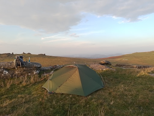 Roos Tor - Visual