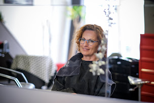 Photo n°17 de ENE LUMA à Saint-Palais (Salon de coiffure)