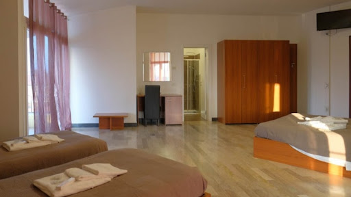 008 hotel - Visual