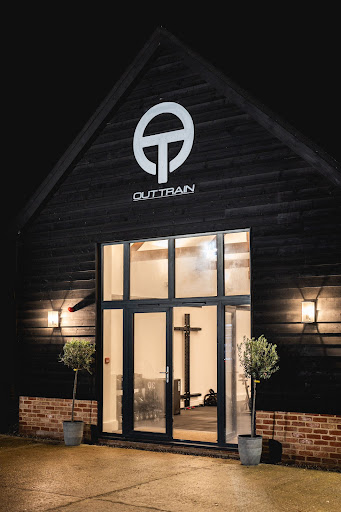 OUTTRAIN - Visual