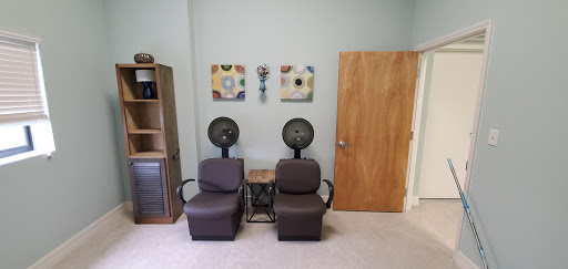 Salon Mirage Lofts Gallery - United States