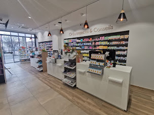 Photo n°2 de Pharmacie des Lices à Arles (Pharmacie)