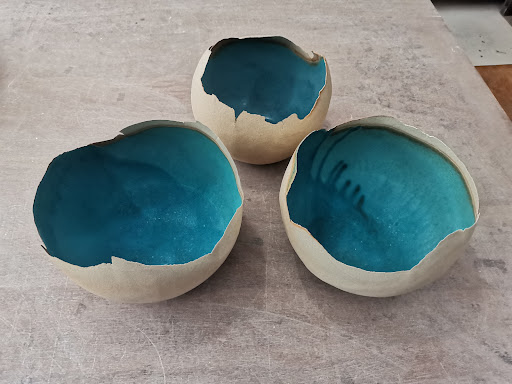 Photo de Les mains de la potière à Branne (33420)