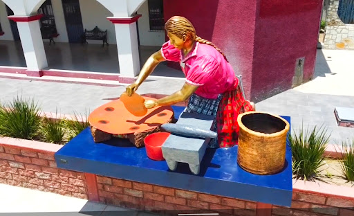 Escultura "Mujer de Maíz" - Thumbnail