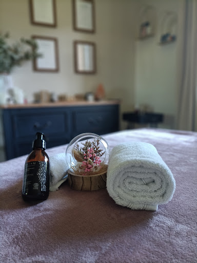 JUNE Studio facialiste et massages bien-être