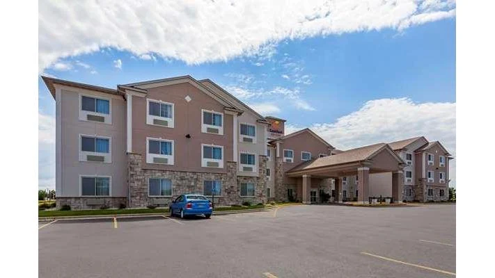 Comfort Suites Delavan - Lake Geneva Area