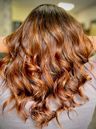 Photo n°6 de By Lilouless à Montbrison (Salon de coiffure)