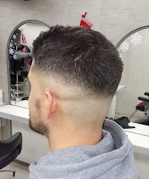 Photo n°6 de MG coiff à Bonneval (Salon de coiffure)