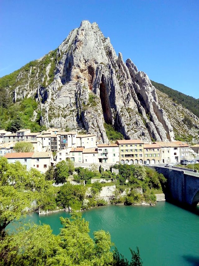 Rocher de la Baume