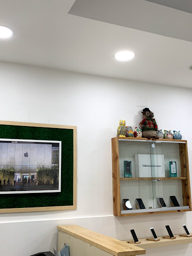 Mela Tech Plus - Visual