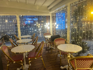 Photo n°25 de le Cauvet, Brasserie des 4 Chemins à Cogolin (Restaurant méditerranéen)