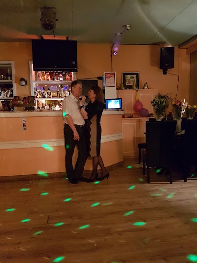 Photos of L'Amour