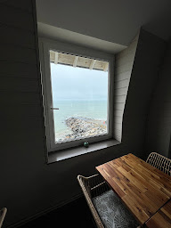 Photo n°50 de Les Bains de mer, restaurant à Agon-Coutainville (Bar à tapas)