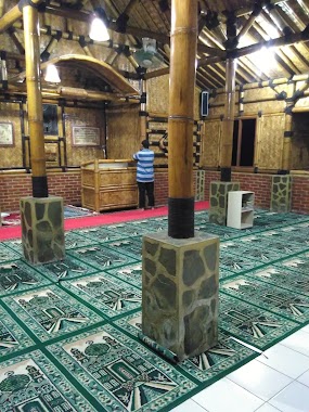 Masjid Al Amin, Author: Muhammad Ibrahim Tono