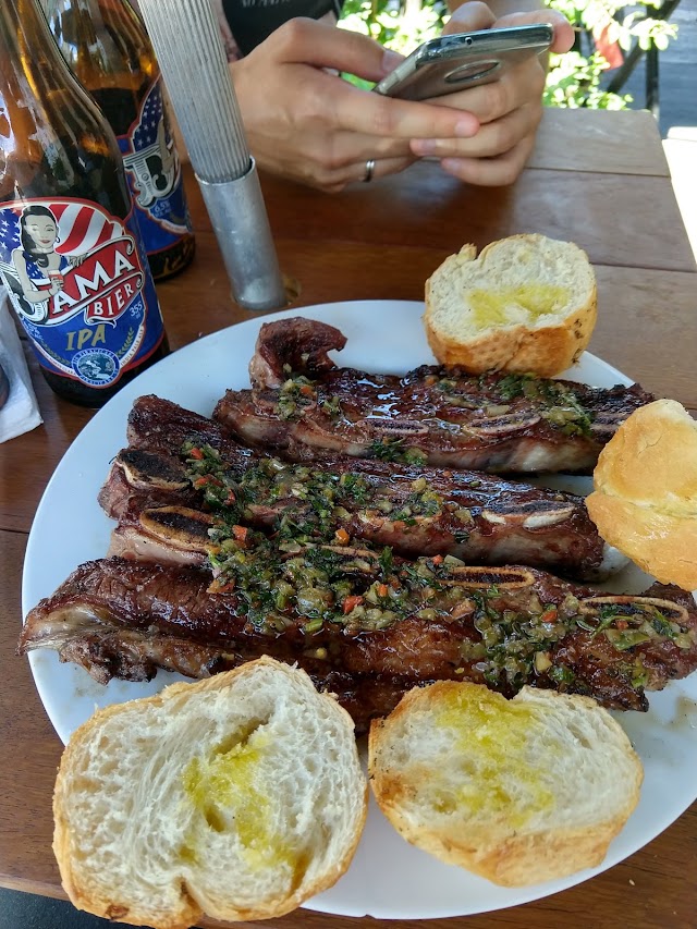 Underdog Meat & Beer