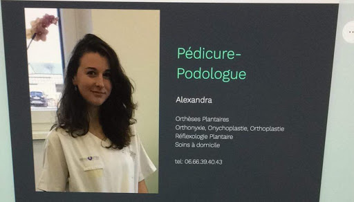 ALEXANDRA BENQUET