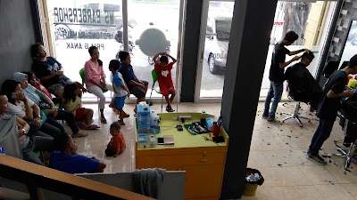 Photos of WS BARBERSHOP GERAI 7