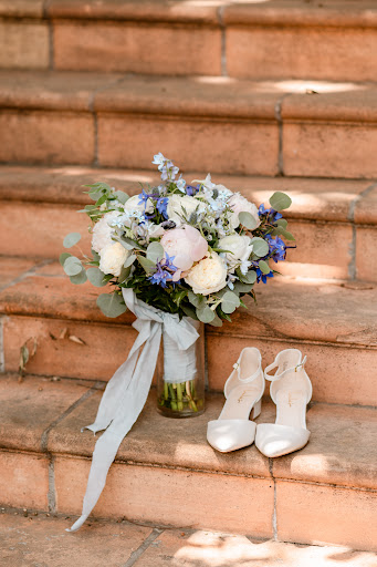 Flowers by Leah Gallery - United States