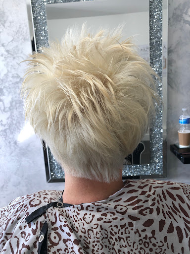 b.beautiful hairdressing Bristol - Thumbnail